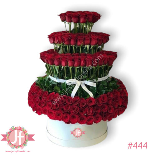 Pirámide de 400 rosas