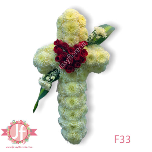 Cruz con corazón tripié