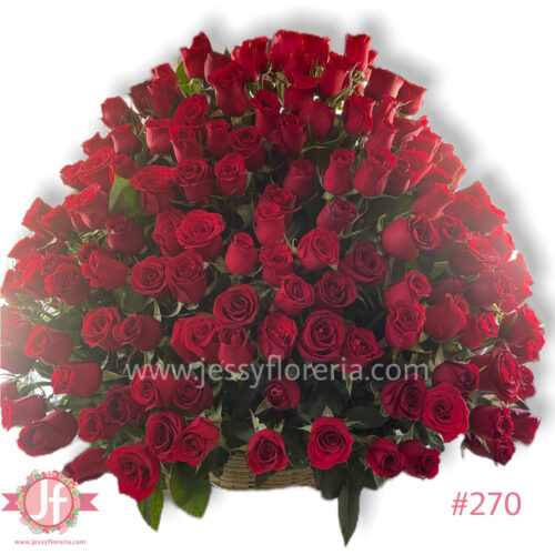 Canasta de 300 rosas