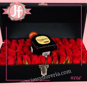 Cofre de rosas y tequila Don Julio