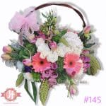 145 Canasta vintage con tulipanes y hortencias