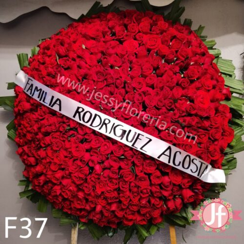 Corona de 500 rosas rojas