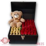 835-cofre-negro-con-40-rosas-rojas-ferreros-y-peluche
