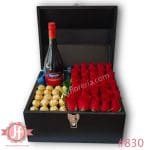 830-cofre-negro-con-40-rosas-rojas-ferreros-y-lambrusco