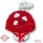 842-caja-blanca-con-250-rosas-rojas-y-orquideas