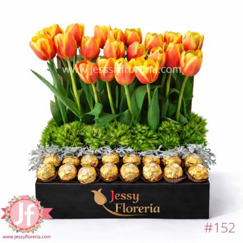 Cofre de tulipanes frescos con chocolates Ferreros para envío de flores y dulces a domicilio en Guadalajara, Zapopan y Tlaquepaque.