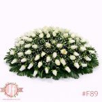 cubre caja 100 rosas blancas arreglo funerario en Guadalajara