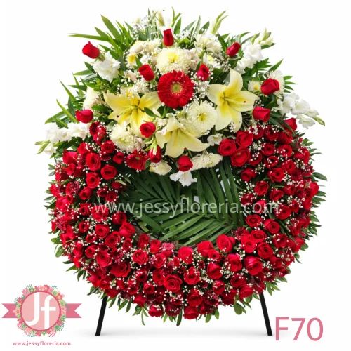 Corona floral con 100 rosas rojas montada en tripié, arreglo elegante y solemne ideal para funerales y homenajes en Guadalajara.