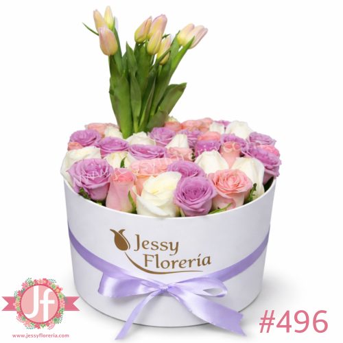 Caja circular con 35 rosas y 10 tulipanes frescos, un arreglo floral delicado ideal para enviar a domicilio en Guadalajara y zona metropolitana.
