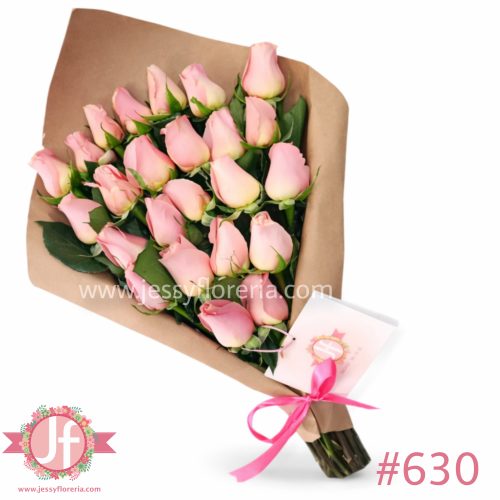 Bouquet de 24 rosas rositas con papel kraft elegante para regalo en Guadalajara