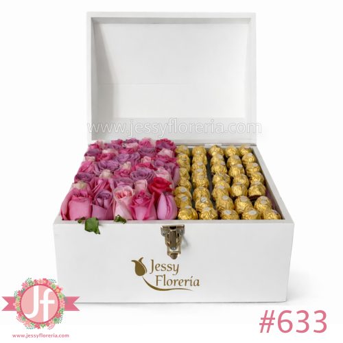 cofre con 40 rosas rositas y ferrero arreglo floral en Guadalajara