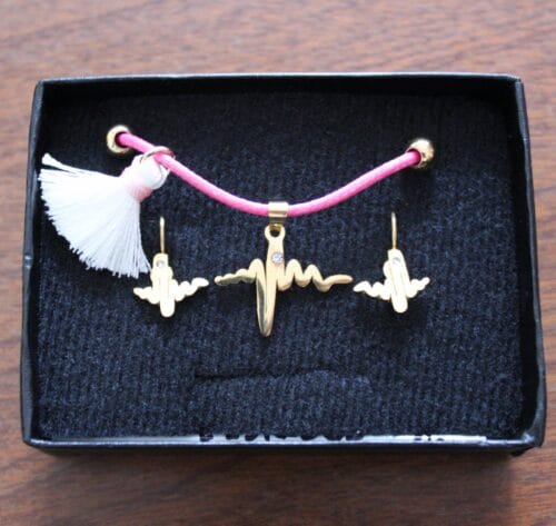 Set Electrocardiograma listón rosa-Complemento a tus flores