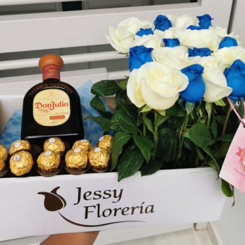 Caja 20 rosas azul y blanco, Don Julio