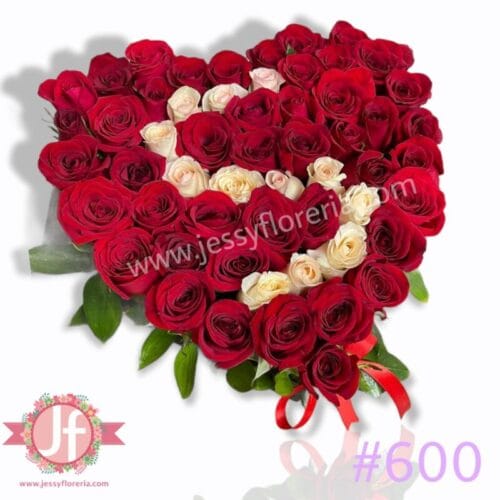 Caja corazón con letra blanca