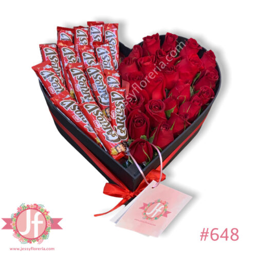Corazón 25 rosas y 15 Carlos V