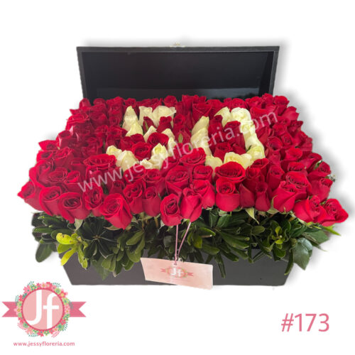 Cofre de 130 rosas rojas con número