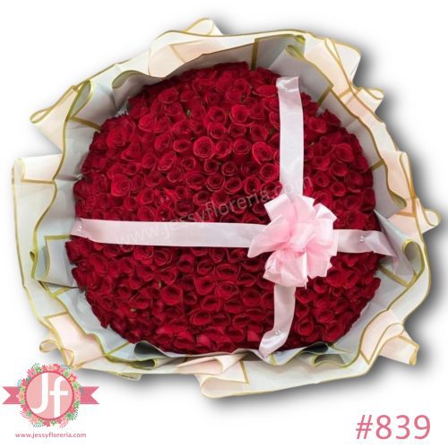 Maxi ramo 250 rosas rojas con moño y listón