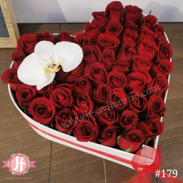 179 399 Corazón negro 25 rosas 20 Ferrero