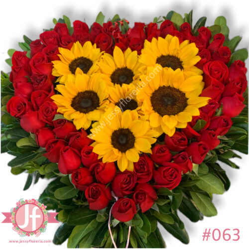 Corazón rosas y girasoles