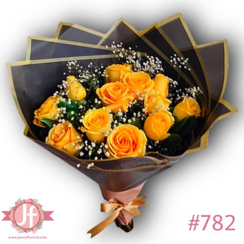 Bouquet 12 rosas amarillas y follajes con papel negro