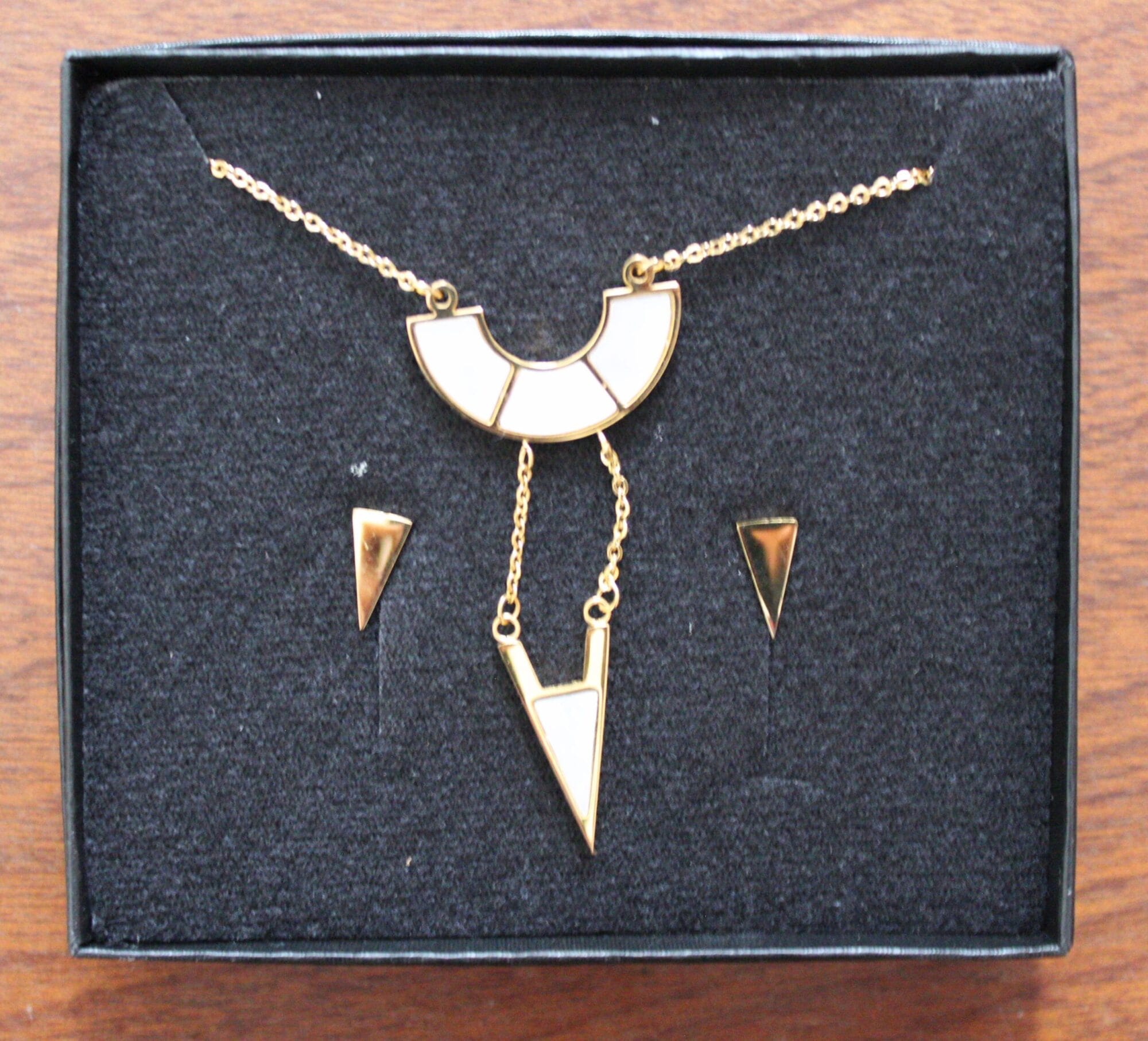 Set Medio Circulo Y Triangulo Dorado-Complemento a tus flores