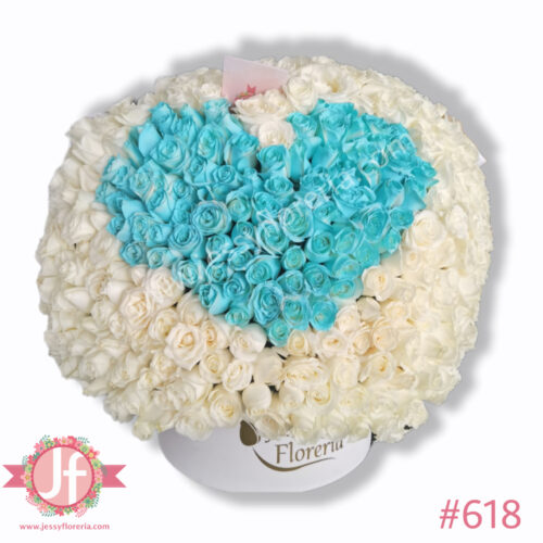 Caja circular con 350 rosas corazón azul