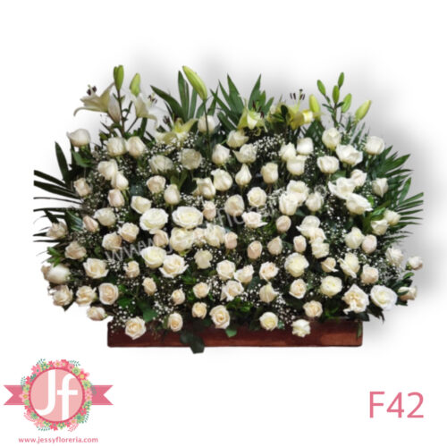 Pie de caja 100 rosas blancas