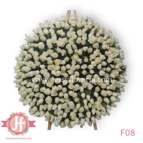 Corona 365 rosas blancas