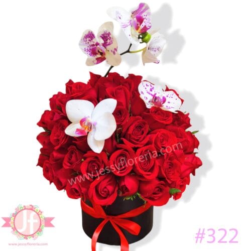 Esfera de 50 rosas y orquídea