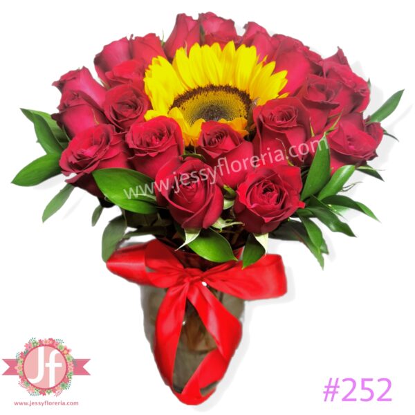 252 Florero 24 rosas rojas y Girasol