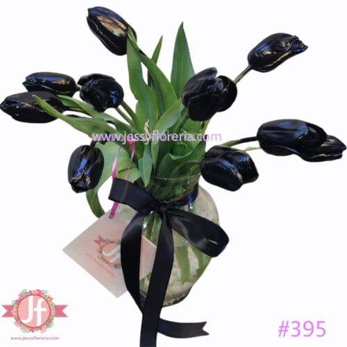 #395 Florero 10 tulipanes negros (pintado) ¿Qué significa si me regalan una rosa negra?