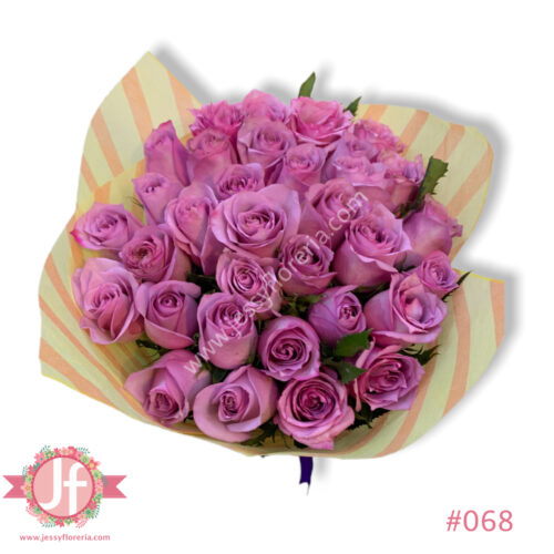 Ramo 33 rosas lilas