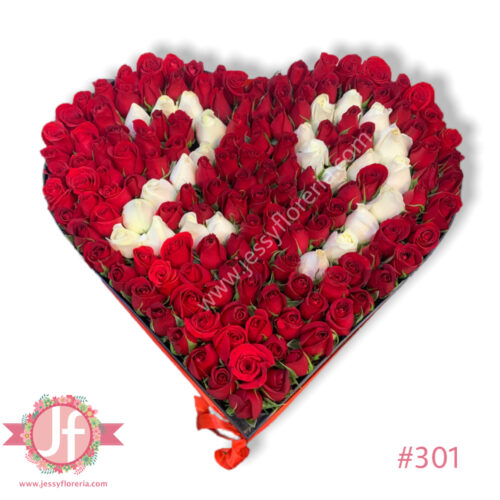 Caja corazón de 130 rosas