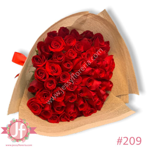 Ramo 100 rosas en papel craft – Jessy Floreria