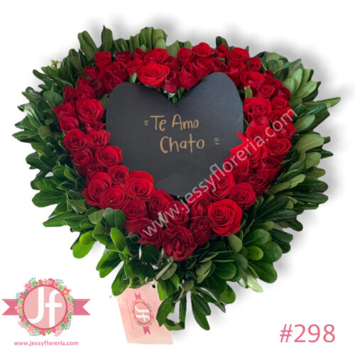 Corazón de 50 rosas con mensaje