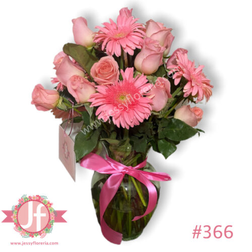 Florero rosas y gerberas