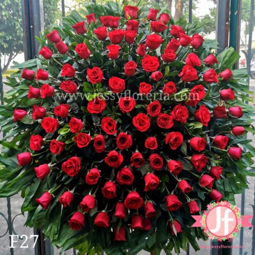 Corona 100 rosas rojas