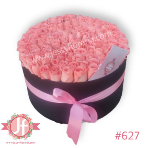Caja negra circular con 120 rosas rositas