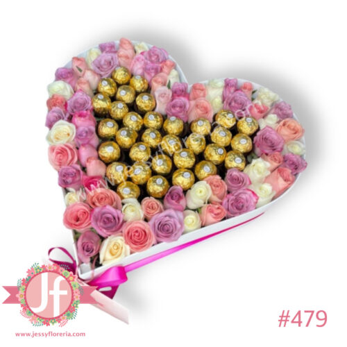 Corazón de 65 rosas rositas y 32 ferreros