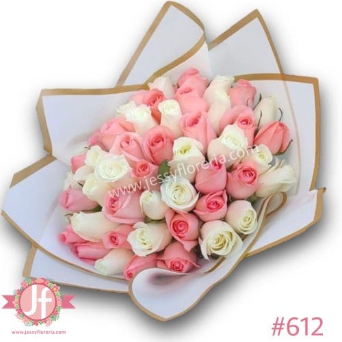 bouquet de 50 rosas blancas y rosadas arreglo floral en Guadalajara