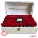 687 Cofre 90 rosas, Buchanan´s y mensaje