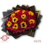609 Ramo de 100 rosas y 10 girasoles