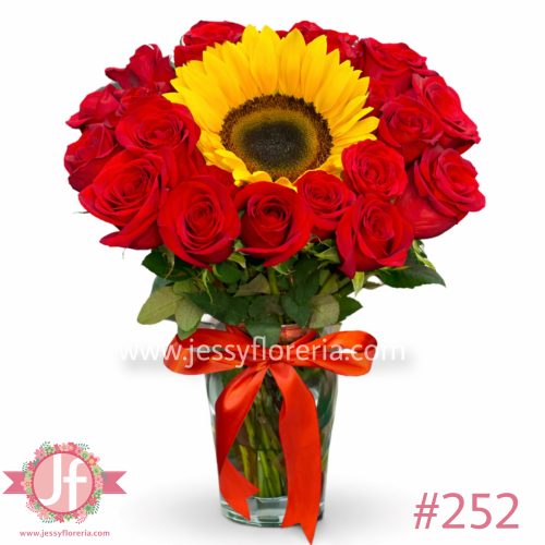 Florero con 24 rosas rojas frescas y girasol para envío de flores a domicilio en Guadalajara, Zapopan y zona metropolitana.