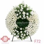 Corona fúnebre con 250 rosas blancas en tripié para envío e instalación en funerales y homenajes en Guadalajara, Zapopan y zona metropolitana.