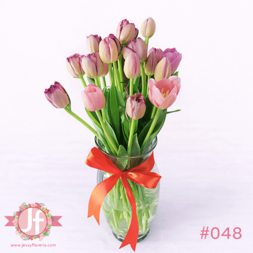 Florero con 20 tulipanes frescos para envío de flores a domicilio en Guadalajara, Zapopan, Tlaquepaque y Tonalá.