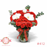 Florero con 24 rosas frescas y 3 orquídeas para envío de flores a domicilio en Guadalajara, Zapopan y zona metropolitana.