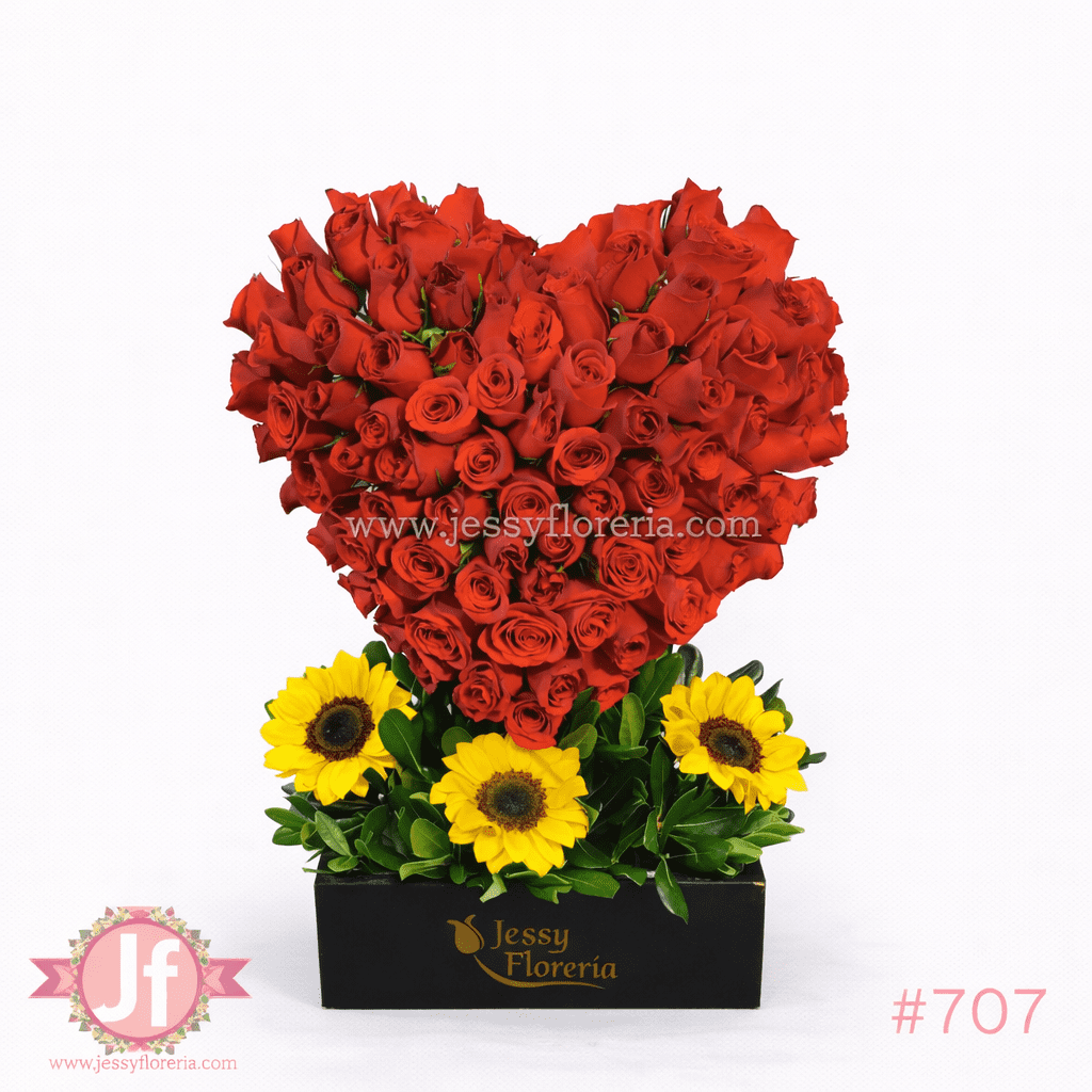 Corazón de 100 rosas y 3 girasoles frescos para envío de flores a domicilio en Guadalajara, Zapopan, Tlaquepaque y Tonalá.