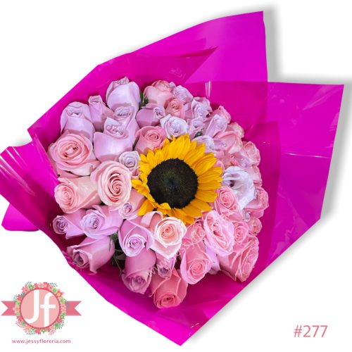 Ramo de 50 rosas rositas y girasol