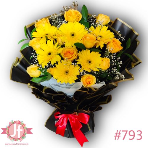 12 rosas amarillas, 6 gerberas amarillas y follajes empapelado
