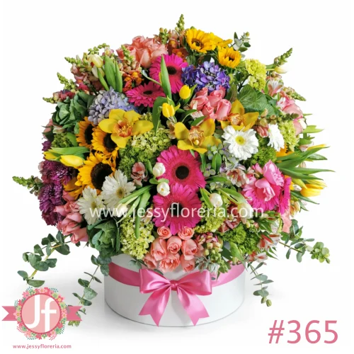 Caja mediana colorida con flores frescas para envío de flores a domicilio en Guadalajara, Zapopan y zona metropolitana.